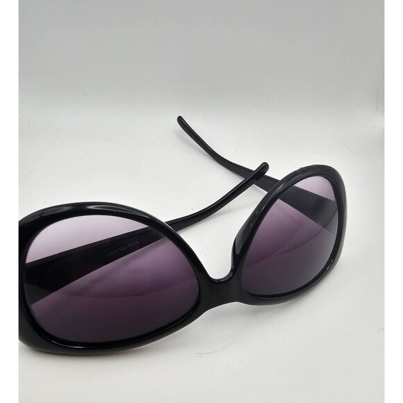 Tory Burch 9322 Hand Polished Oversized Sunglasses Black Gold Logo main image 4